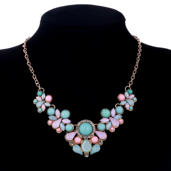 N46 | Pink Blue Beads Geometric Mosaic Necklace - Picture 6 of 7